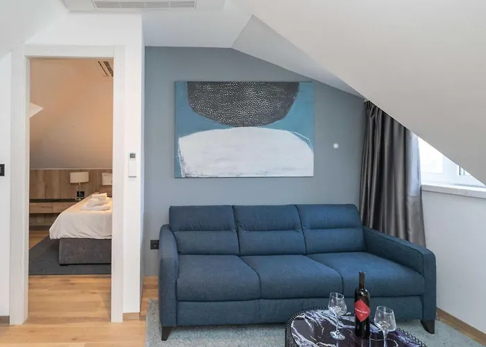 Apartments Villa Royale - One Bedroom Apartment With Sea View